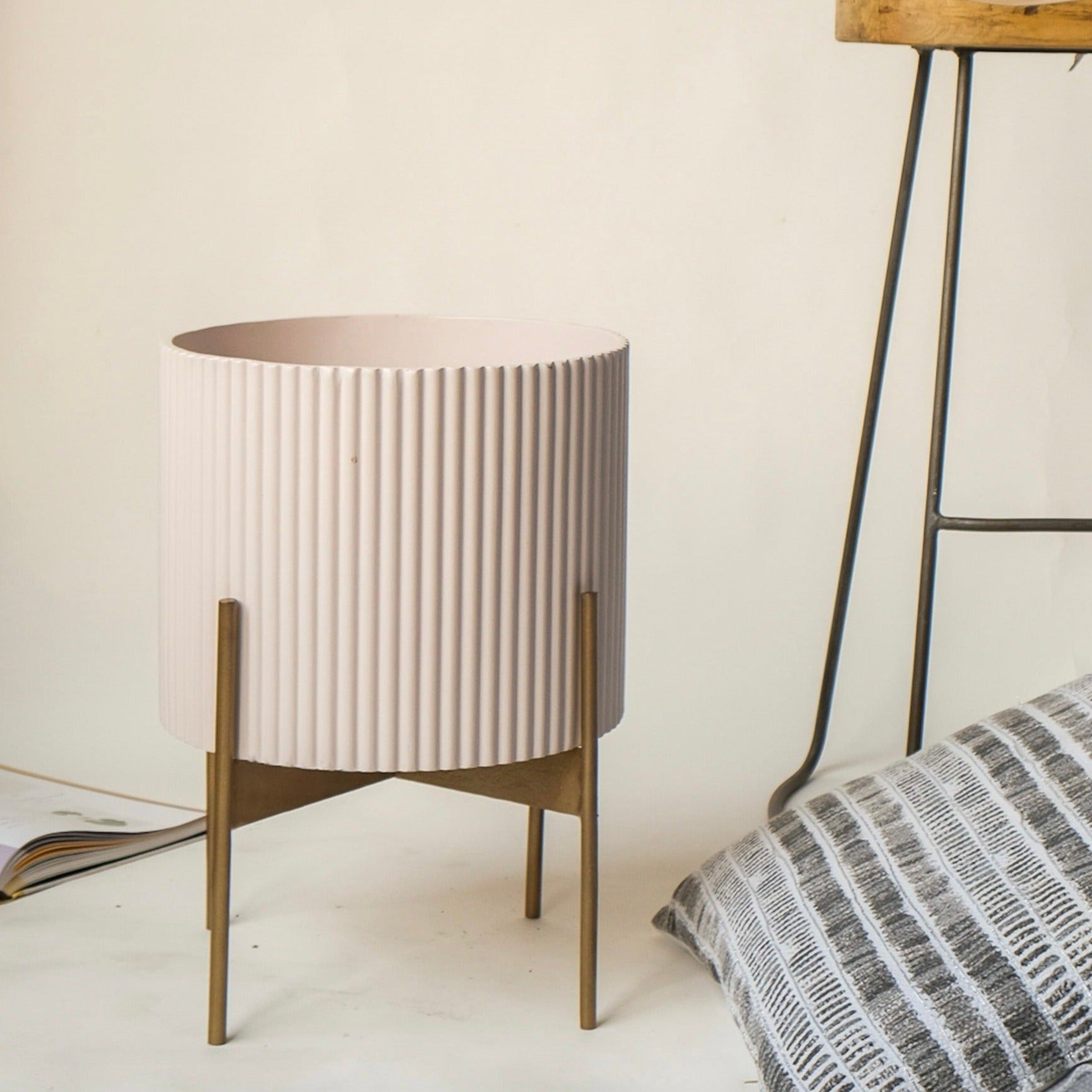 Large Midori Planter With Stand - Ripples Home