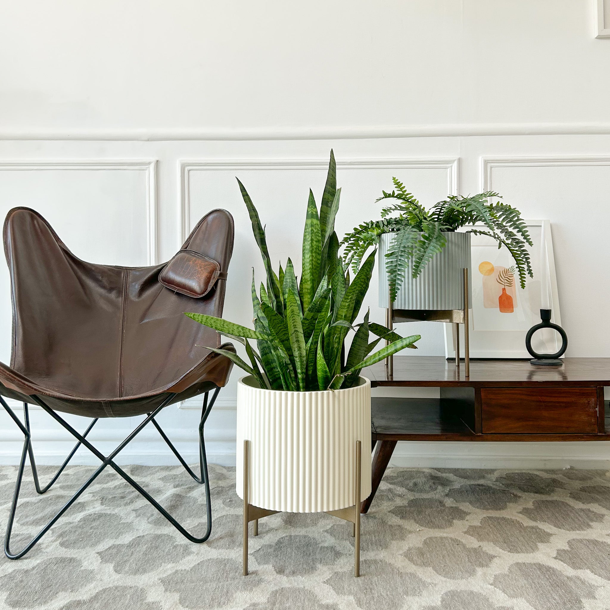 Large + Medium with Stand (Set of 2 Planters)