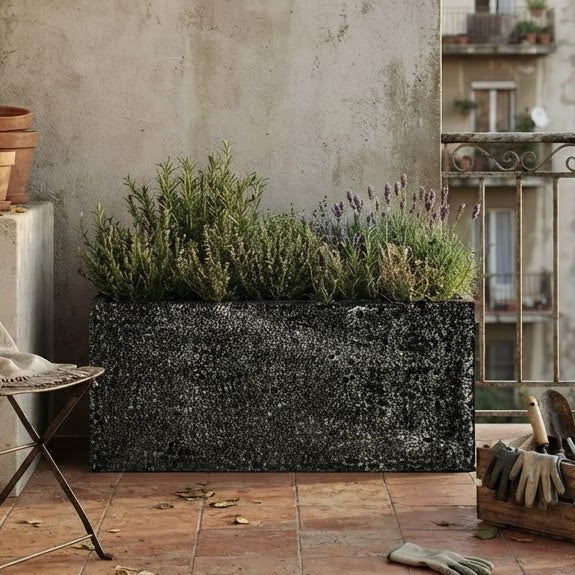 Kibo Planter Box